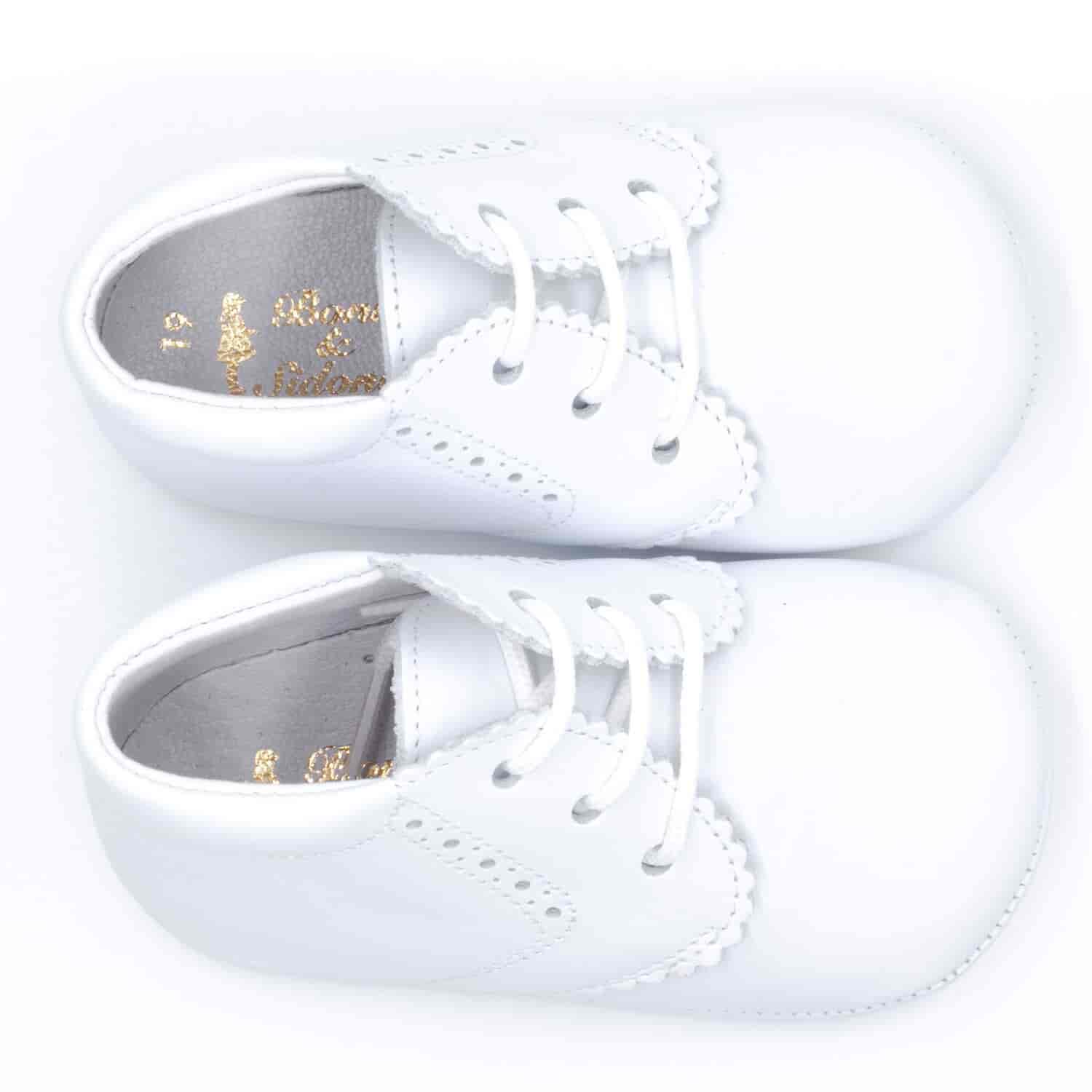 Boni James - classic lace-up leather pre-walkers